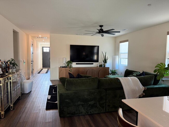 Building Photo - Don't miss the chance to view this stunning in Bakersfield - Flexible Leases available -  Coming ...