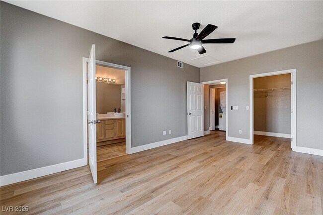 Building Photo - 855 N Stephanie St