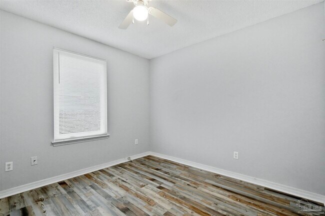 Building Photo - 9075 Caribbean Dr
