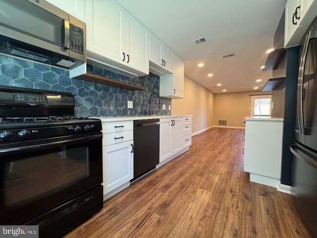 Building Photo - 3885 Steppes Ct