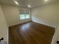 Building Photo - 1087 Mt Tom Rd
