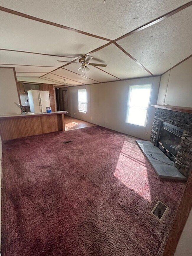 Building Photo - 14850 State Hwy 72