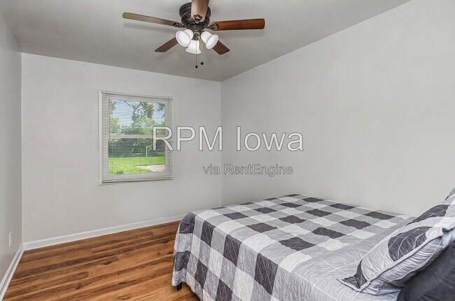Building Photo - 2116 Ferndale Ave