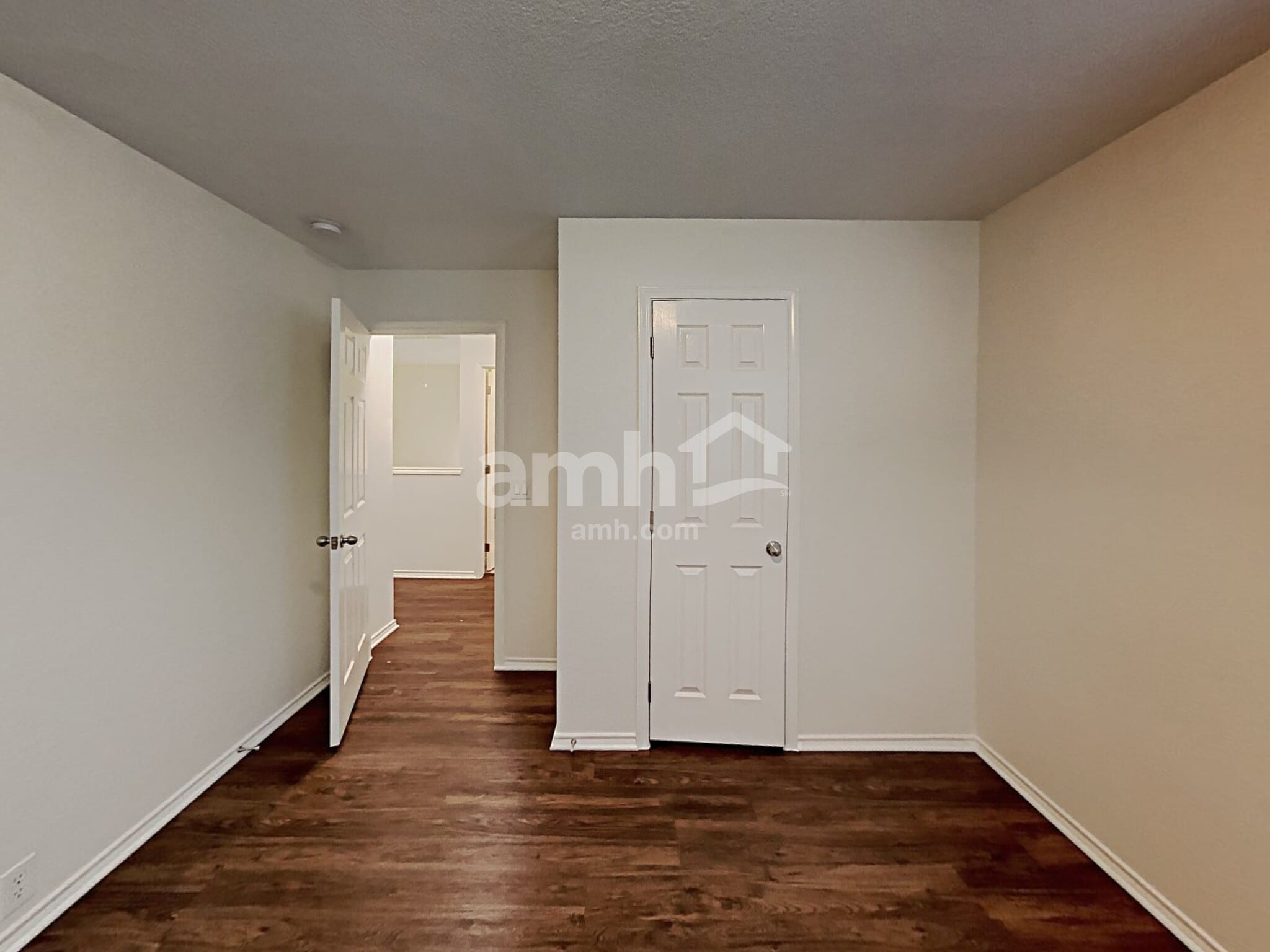 Building Photo - 26139 Flinton Dr