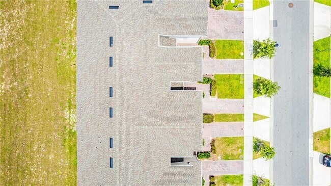 Building Photo - 1160 Lakeshore Breeze Pl