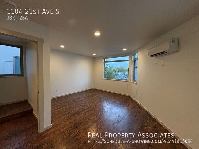 Building Photo - 1104 21st Ave S