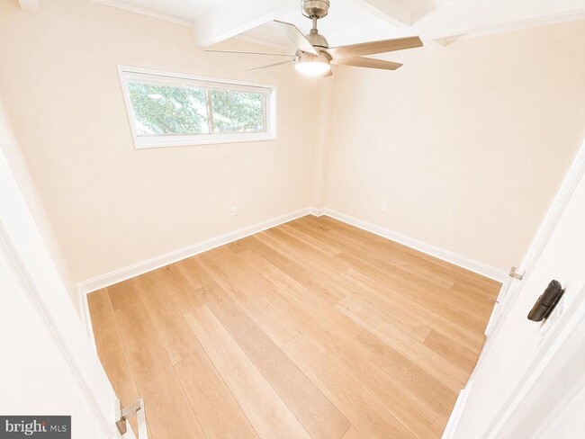 Building Photo - 425 Woodhill Rd