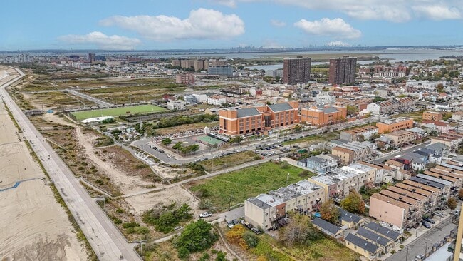 Building Photo - 1-24 Beach 27th St