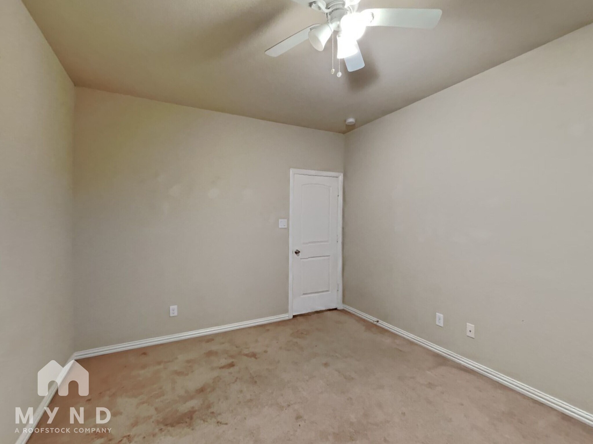 Building Photo - 5813 Valley Haven Way