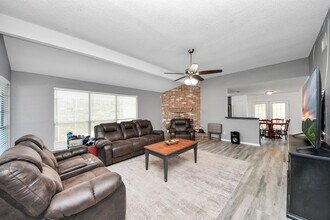 Building Photo - 11031 Kirkmead Dr
