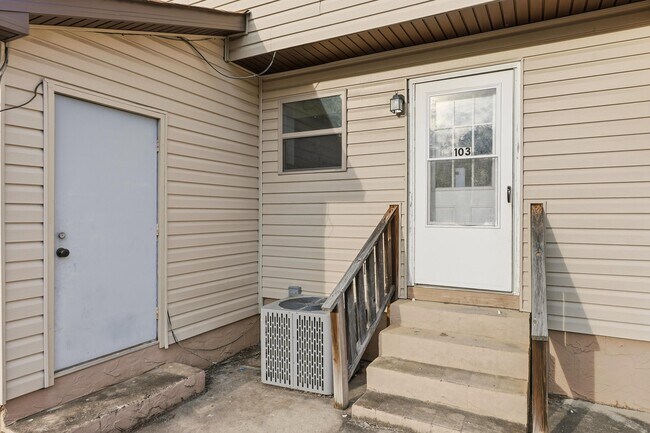 Building Photo - 90 Park St