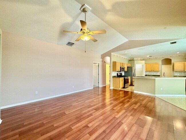 Building Photo - 14639 Coral Berry Dr