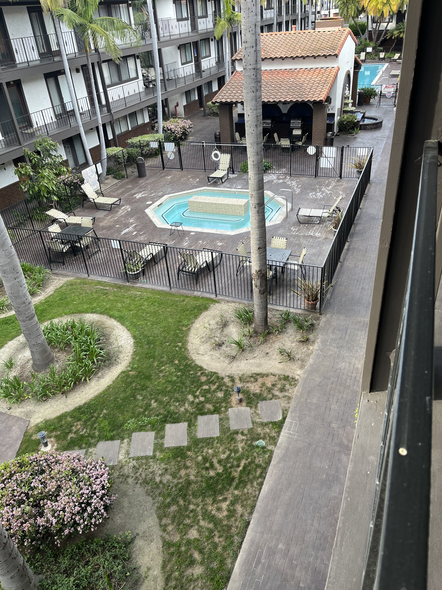 Building Photo - 17200 Newhope St