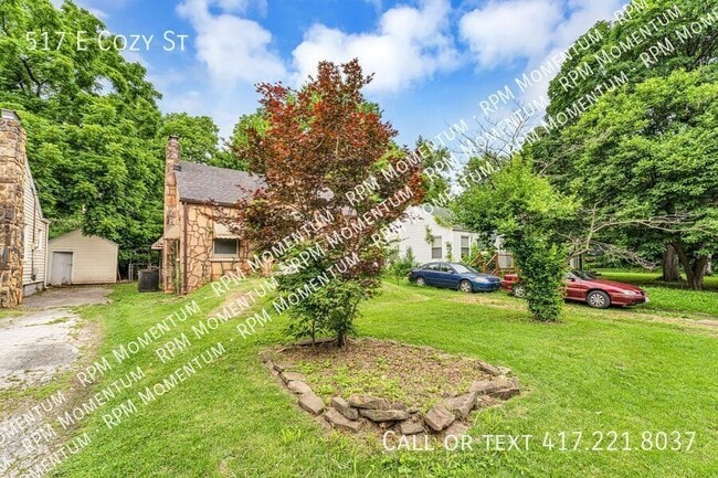 Building Photo - 517 E Cozy St