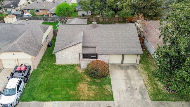 Building Photo - 19318 Quiet Brook Dr