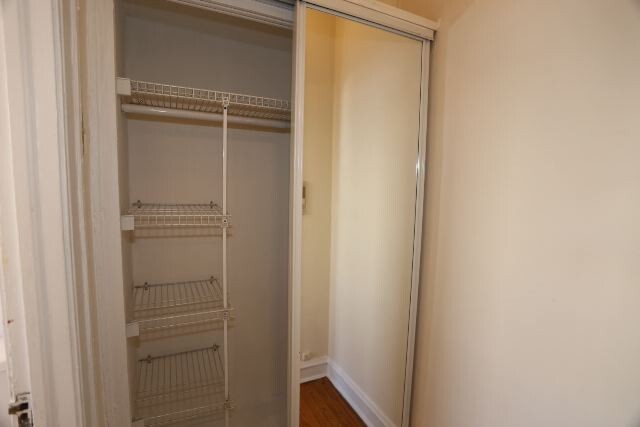 Building Photo - 1023 N Dearborn