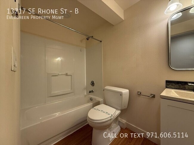 Building Photo - 13717 SE Rhone St