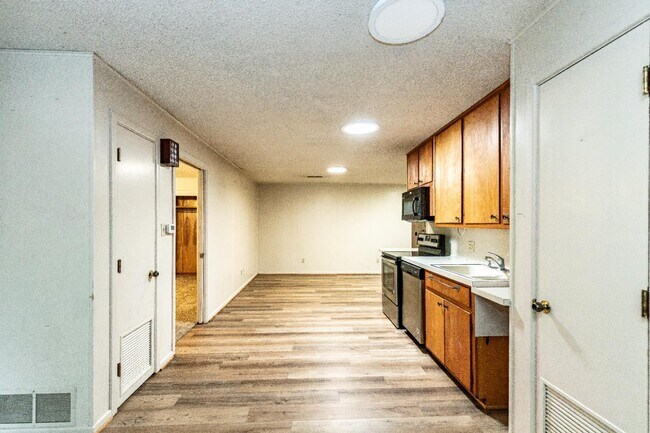 Building Photo - 2513 26th St