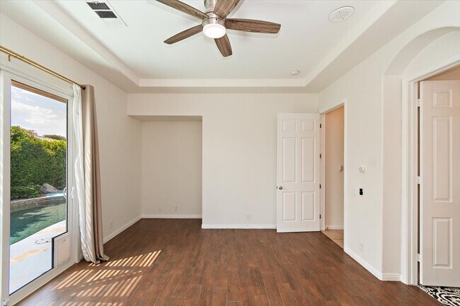 Primary Bedroom - 69457 Turnberry Ct