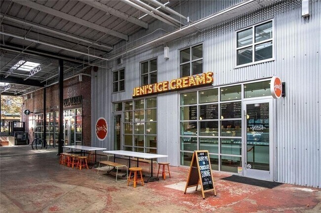 Building Photo - 5 Krog St NE