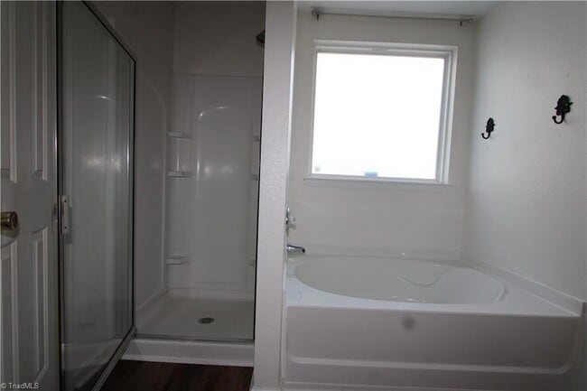 Building Photo - 2133 Rindle Dr