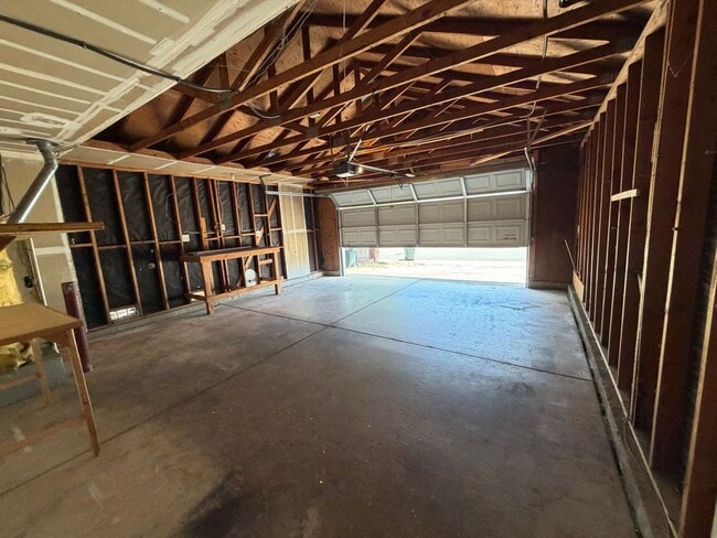 Building Photo - 8162 Morgan Hill Way