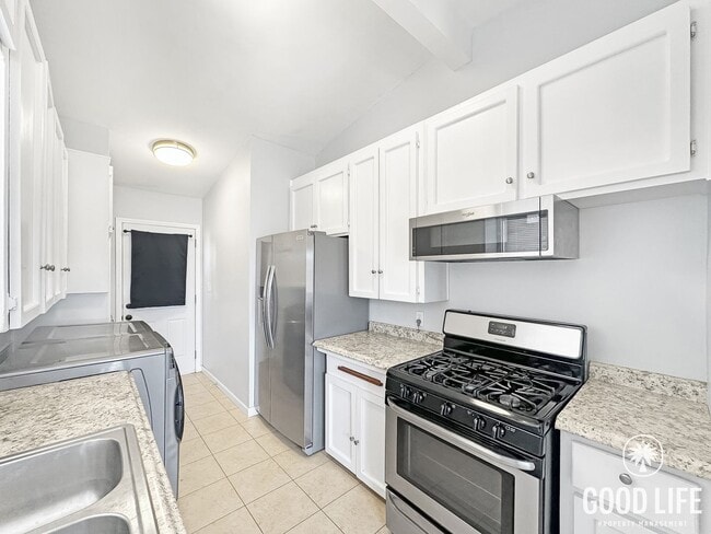 Building Photo - Charming 3BD/2BA Single-Story Home in Otay Mesa with Large Backyard, In-Unit Laundry & Attached G...