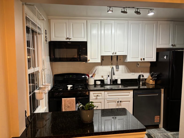 Primary Photo - 6610 Potomac Ave