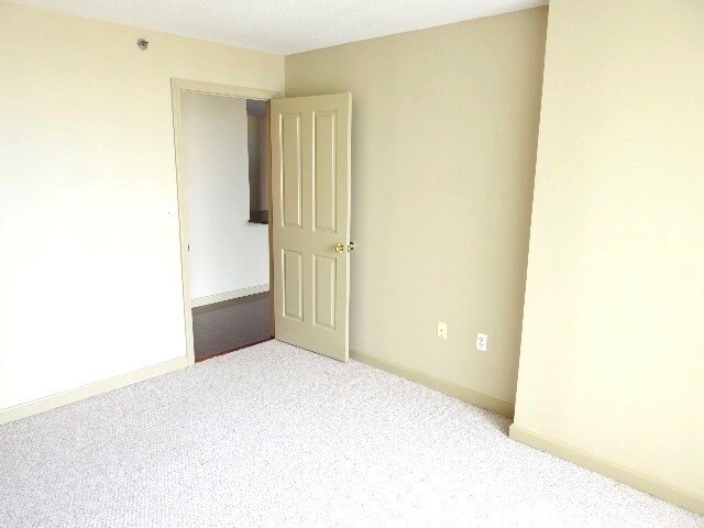 Building Photo - 10 Museum Way