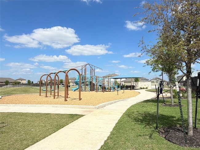 Building Photo - 305 Milliner Lp