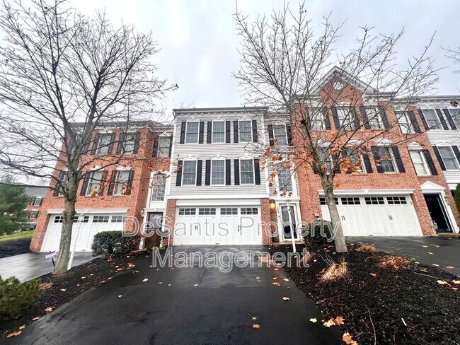 Building Photo - 945 Montclair Dr