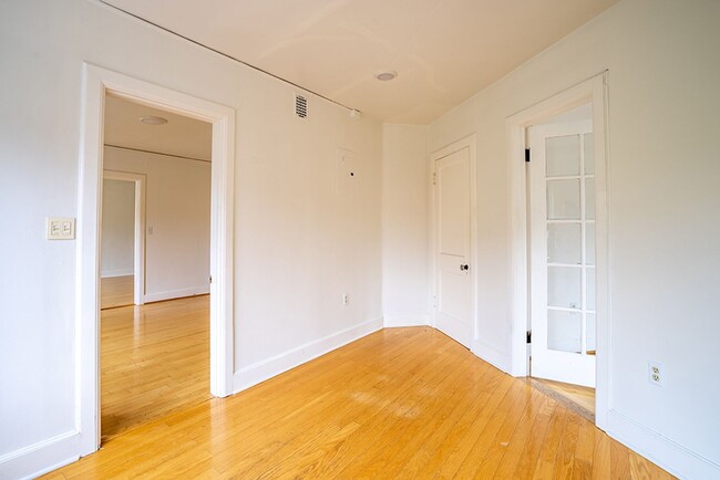 Interior Photo - Roundcliffe Apartments