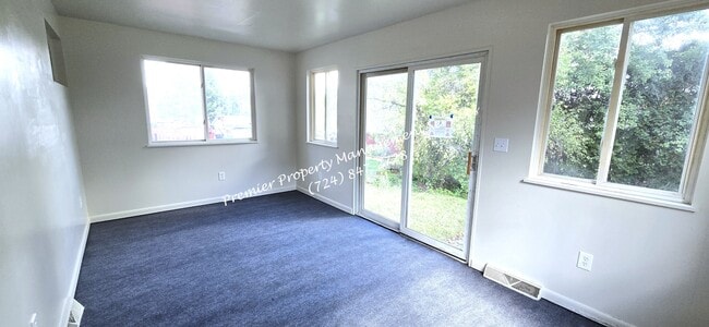 Building Photo - 519 Wengler Ave