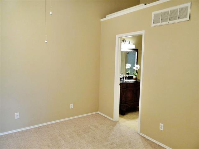 Building Photo - 517 Ranch Trail