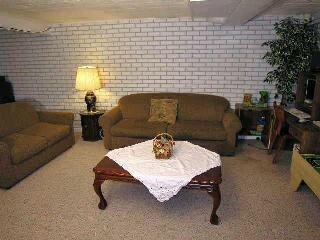 Building Photo - 1915 Hartford Ln