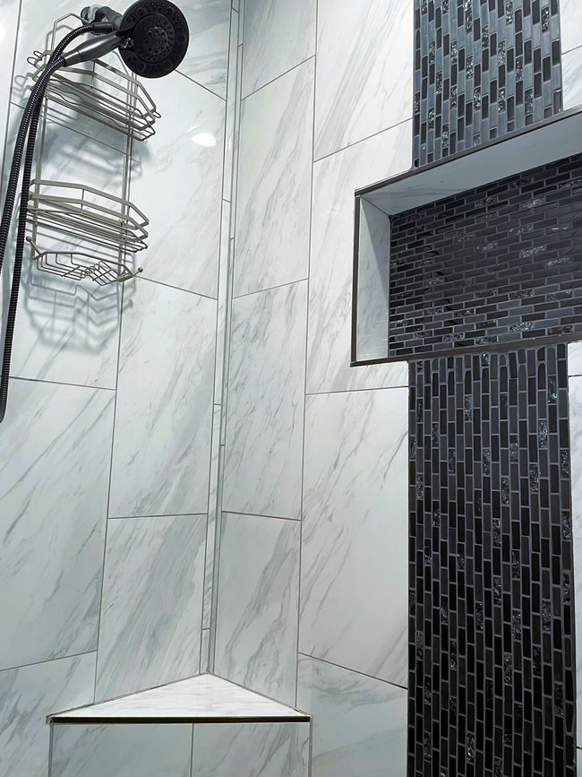 Building Photo - 713 Overlook Dr