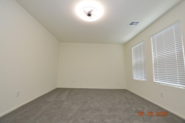 Building Photo - 6952 Lynbridge St