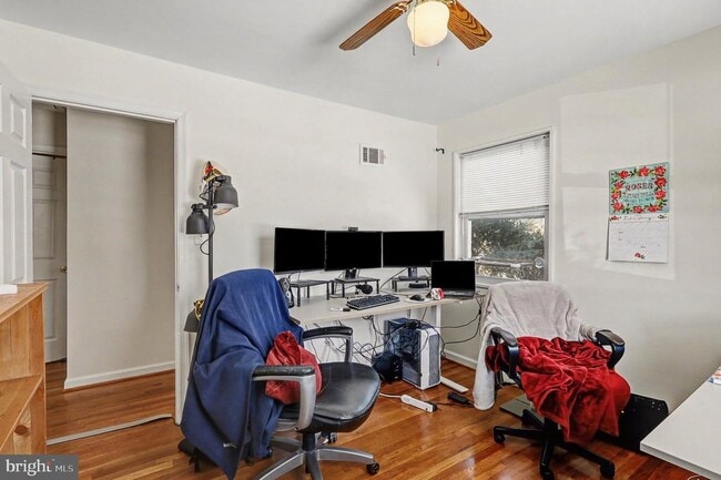 Building Photo - 1828 Olmstead Dr