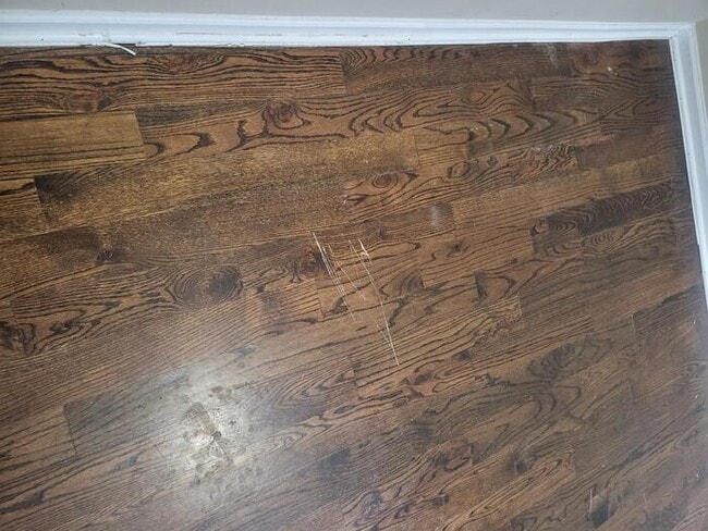 Building Photo - 4 bedroom Townhouse in Monroe