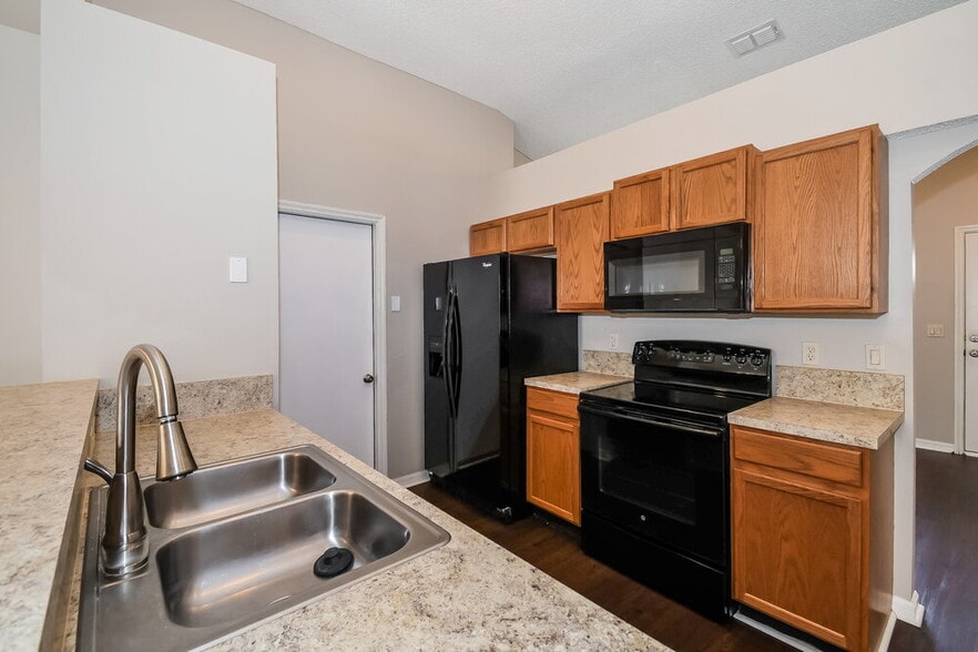 Building Photo - 1527 Irishwood Ct