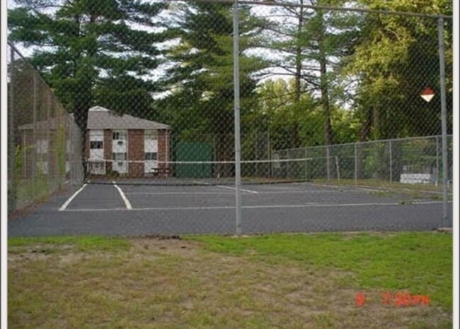 Building Photo - 5 Turnpike Rd