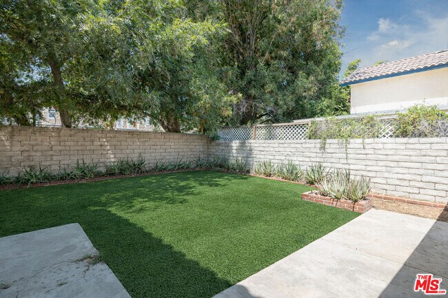 Building Photo - 8473 Penfield Ave