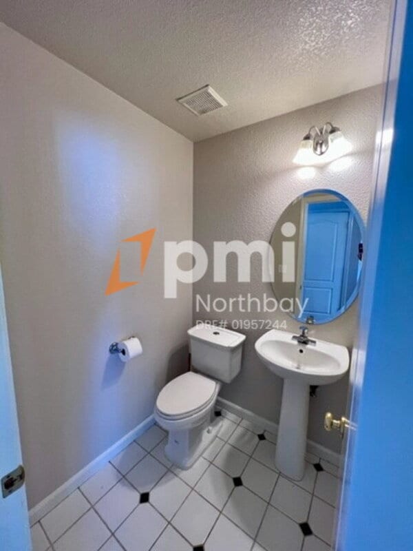 Building Photo - 2133 Beaujolais Ct