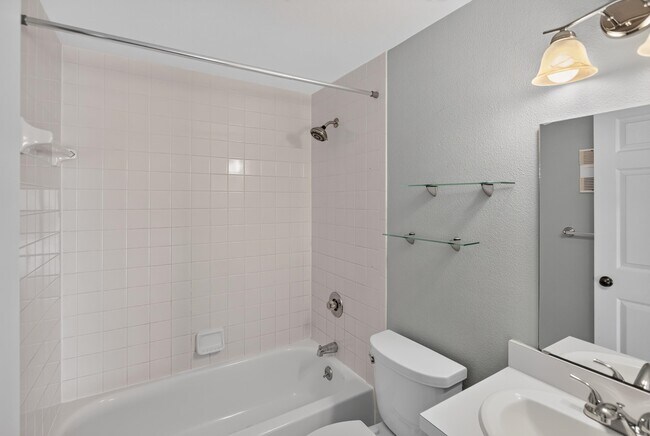 Building Photo - 29 Aledo Ct