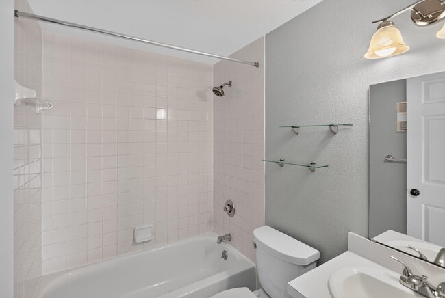 Building Photo - 29 Aledo Ct