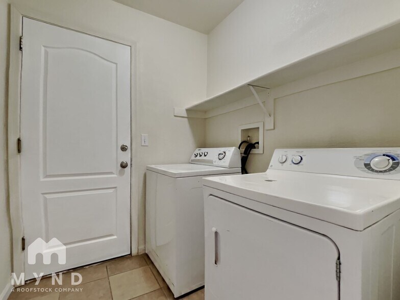 Building Photo - 9670 E Mt Baldy Way