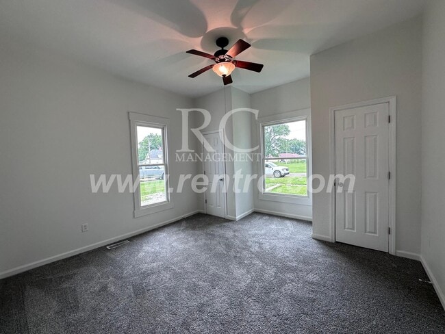 Building Photo - 702 Sandusky-