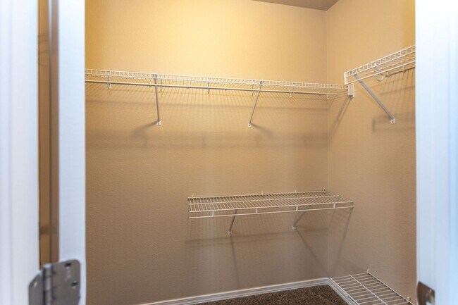 Building Photo - Beautiful 3-Bedroom Home Near Powers Corridor!