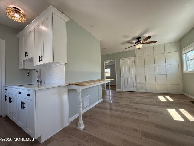 Building Photo - 1305 L St