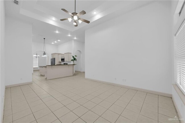 Building Photo - 22 Midlands Cir